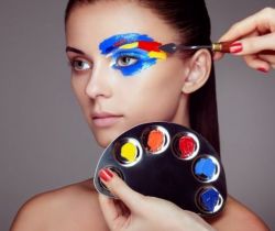 Künstlerische Jahreszeiten: Eine Palette von Make-up-Inspiration