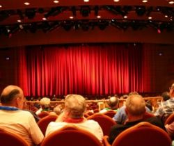 Im Theater  (Possessivpronomen)