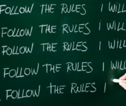 Essai critique, critique sur les questions disciplinaires dans certaines écoles