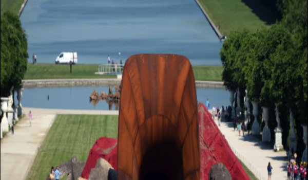 Anish Kapoor est vexé de la sculpture 'vagin' à Versailles