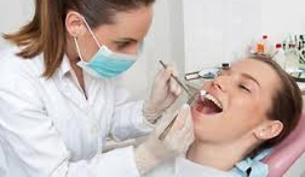 Beratung beim Zahnarzt