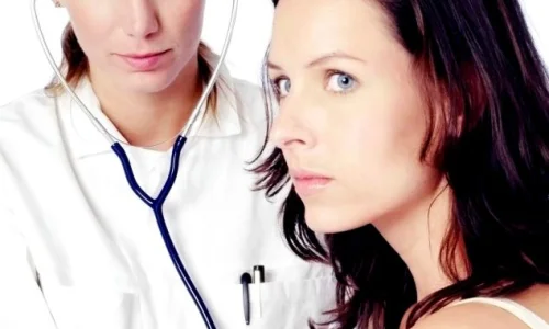 jeu-de-role-un-medecin-et-un-patient-hypocondriaque