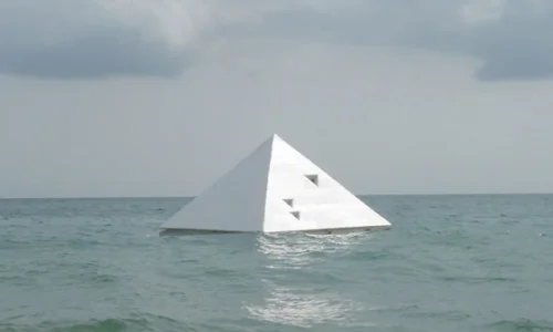 yi-shu-zuo-pin-fu-dong-jin-zi-ta