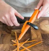 Cappello-da-cuoco-modi-di-cottura-per-affettare-sminuzzare-bollente-ecc