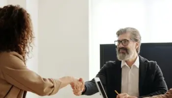 Naem-i-sohranenie-personala-v-industrii-gostepriimstva